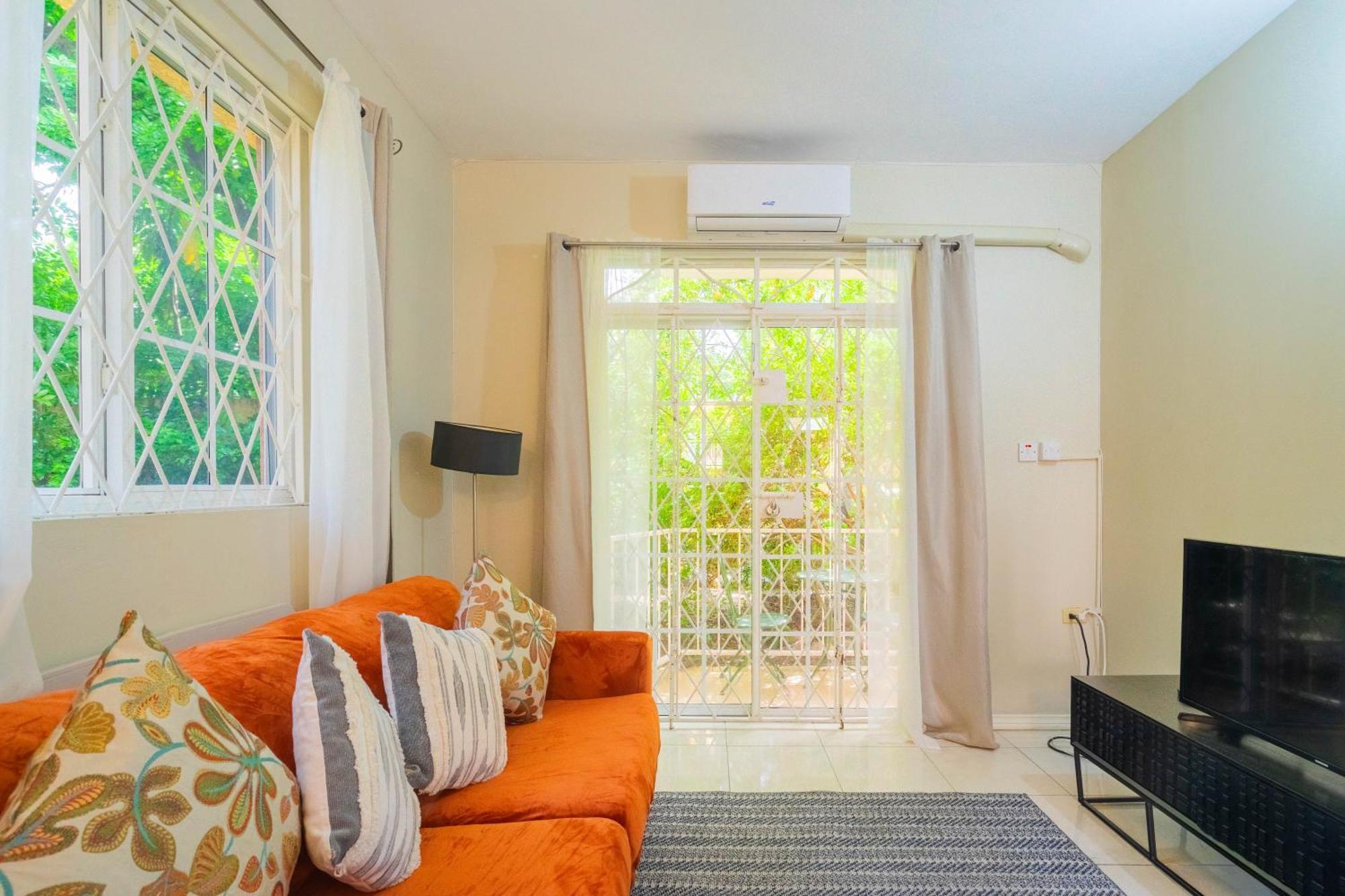 Musgrave Annex- Comfy 1 Bedroom Apartment On The Ground Floor Kingston Luaran gambar